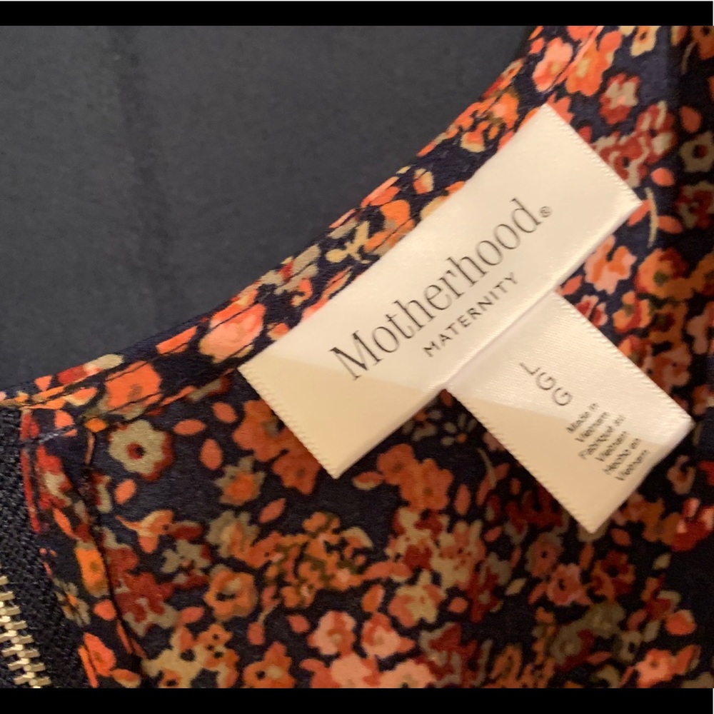 Beautiful Dressy Maternity Top - Picture 8 of 8